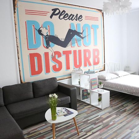 Croma Holiday Petrosani Apartment ภายนอก รูปภาพ