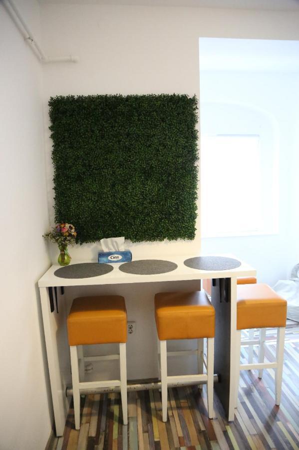 Croma Holiday Petrosani Apartment ภายนอก รูปภาพ